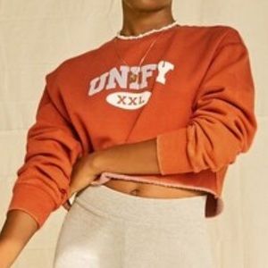 FOREVER 21 Unify XXL Graphic Cropped Sweatshirt in Orange and white Size Large